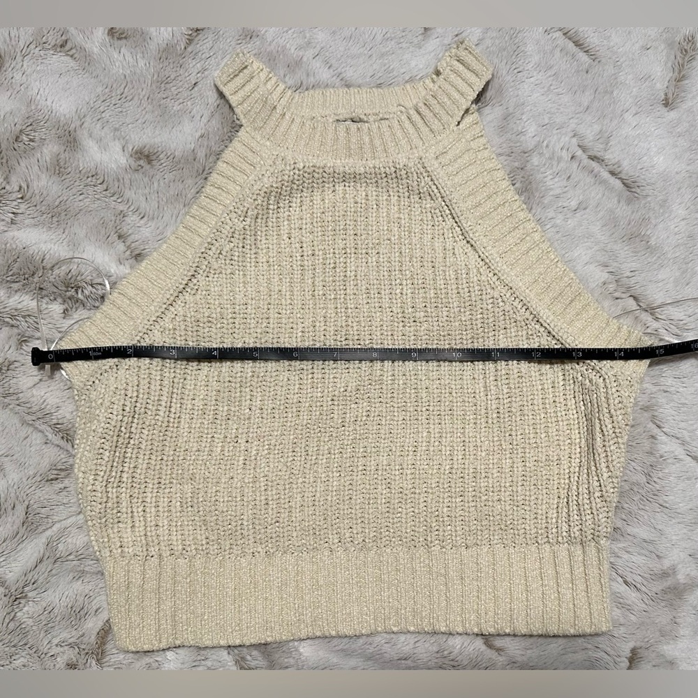 Hunter & Brown Cream Acrylic Halter Knit Crop Top - Picture 2 of 8
